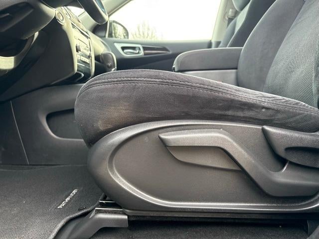 2016 Nissan Pathfinder S