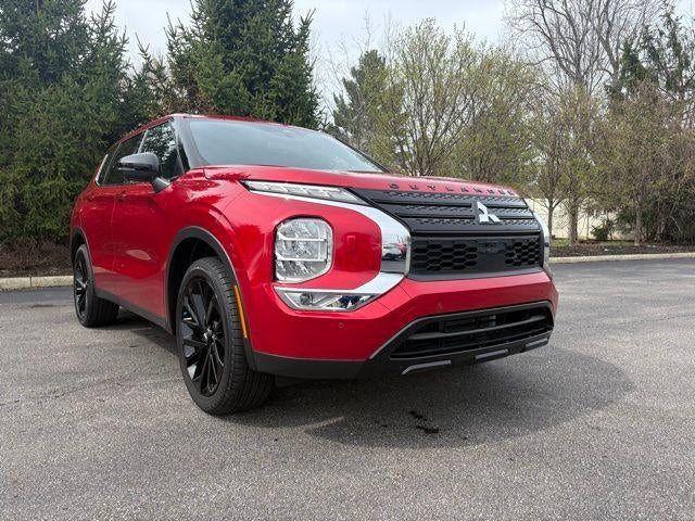 2024 Mitsubishi Outlander SE Black Edition w/Pano Roof