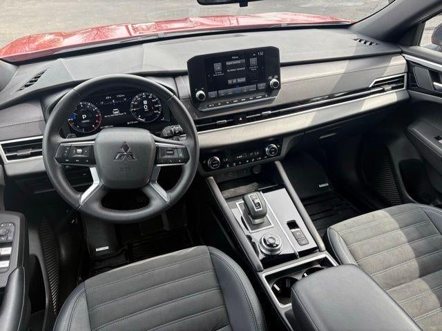 2024 Mitsubishi Outlander SE Black Edition w/Pano Roof