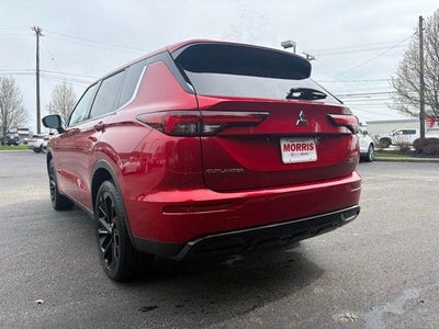 2024 Mitsubishi Outlander SE Black Edition w/Pano Roof