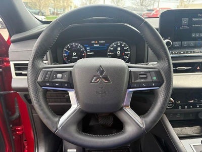 2024 Mitsubishi Outlander SE Black Edition w/Pano Roof