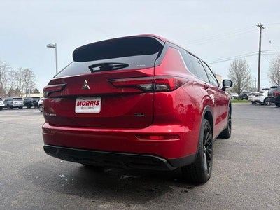 2024 Mitsubishi Outlander SE Black Edition w/Pano Roof