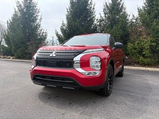 2024 Mitsubishi Outlander Base