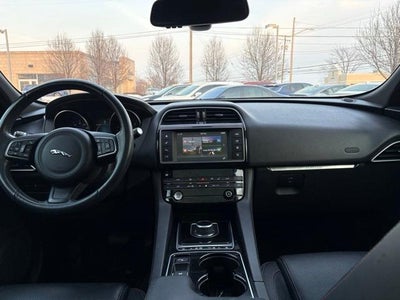 2017 Jaguar F-PACE 35t Prestige