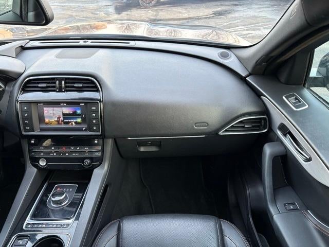 2017 Jaguar F-PACE 35t Prestige