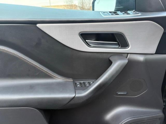 2017 Jaguar F-PACE 35t Prestige