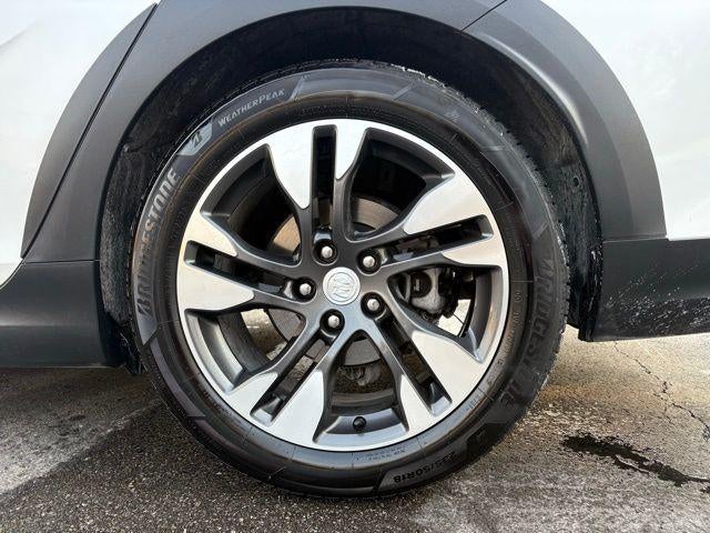 2019 Buick Regal TourX Essence