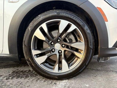 2019 Buick Regal TourX Essence