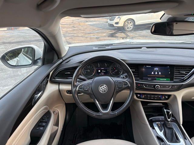 2019 Buick Regal TourX Essence