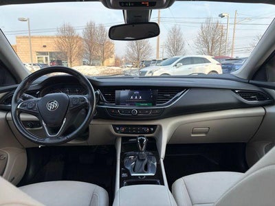 2019 Buick Regal TourX Essence