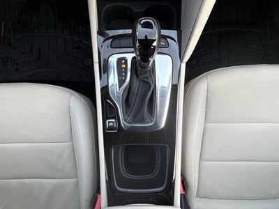 2019 Buick Regal TourX Essence