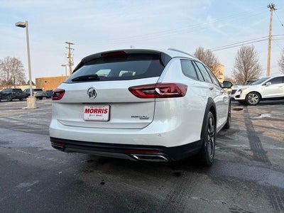 2019 Buick Regal TourX Essence